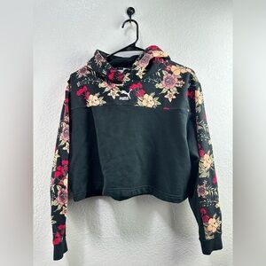 Puma Women’s Black Flower Print Crop Hoodie Size M